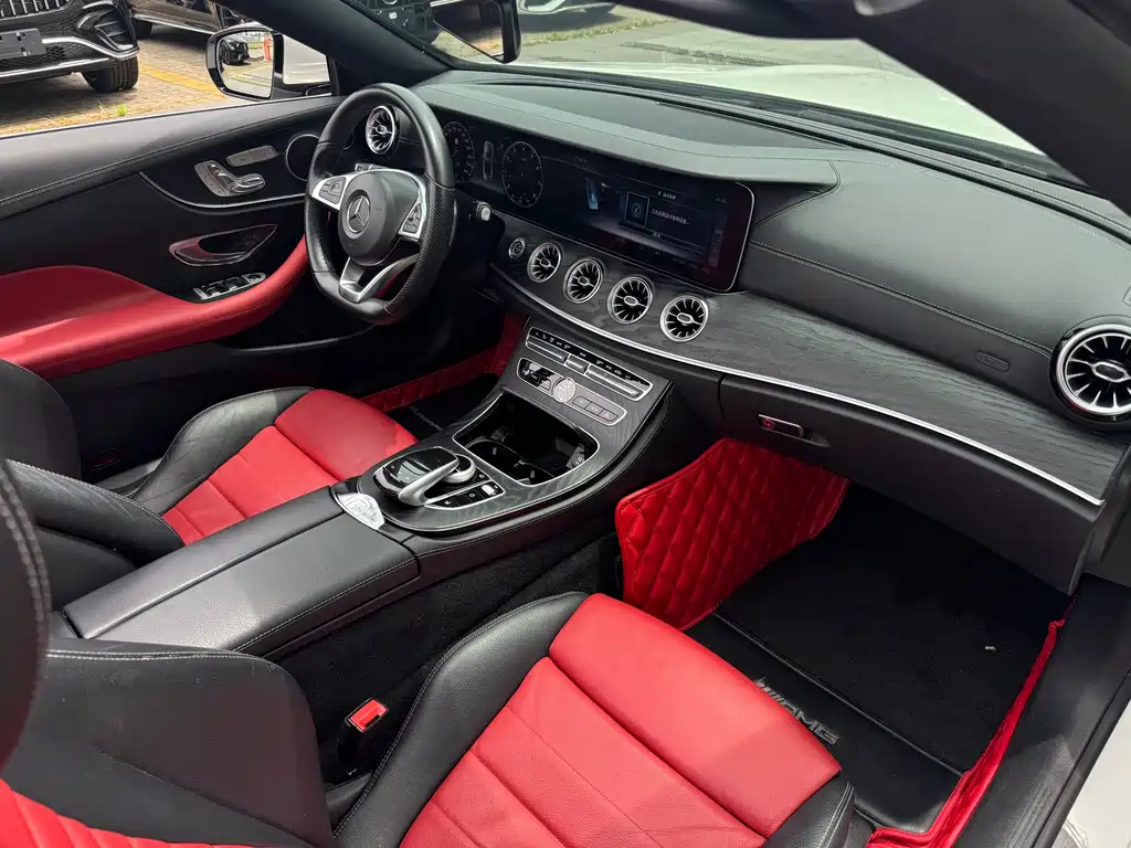 Mercedes-Benz E-Class 2018 — фото 19