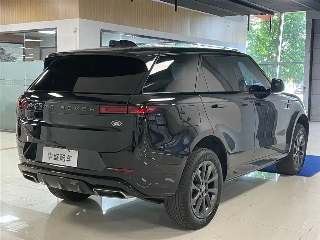 Land Rover Range Rover Sport 2023 — фото 29