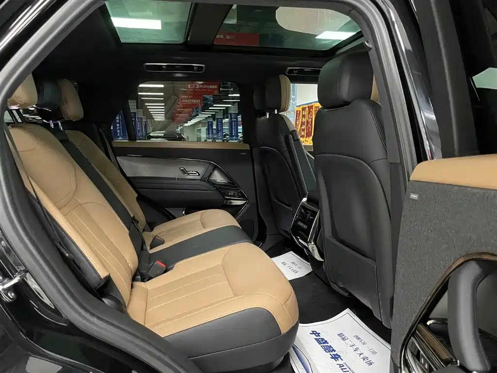 Land Rover Range Rover Sport 2023 — фото 15