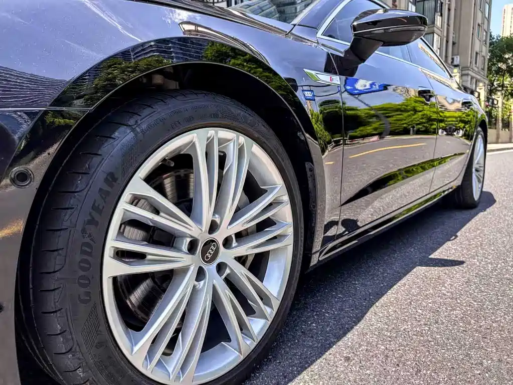 Audi A7L 2023 — фото 6