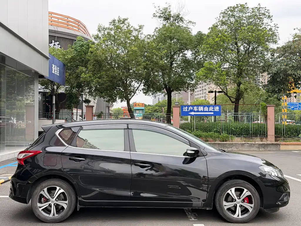 Nissan Tiida 2017