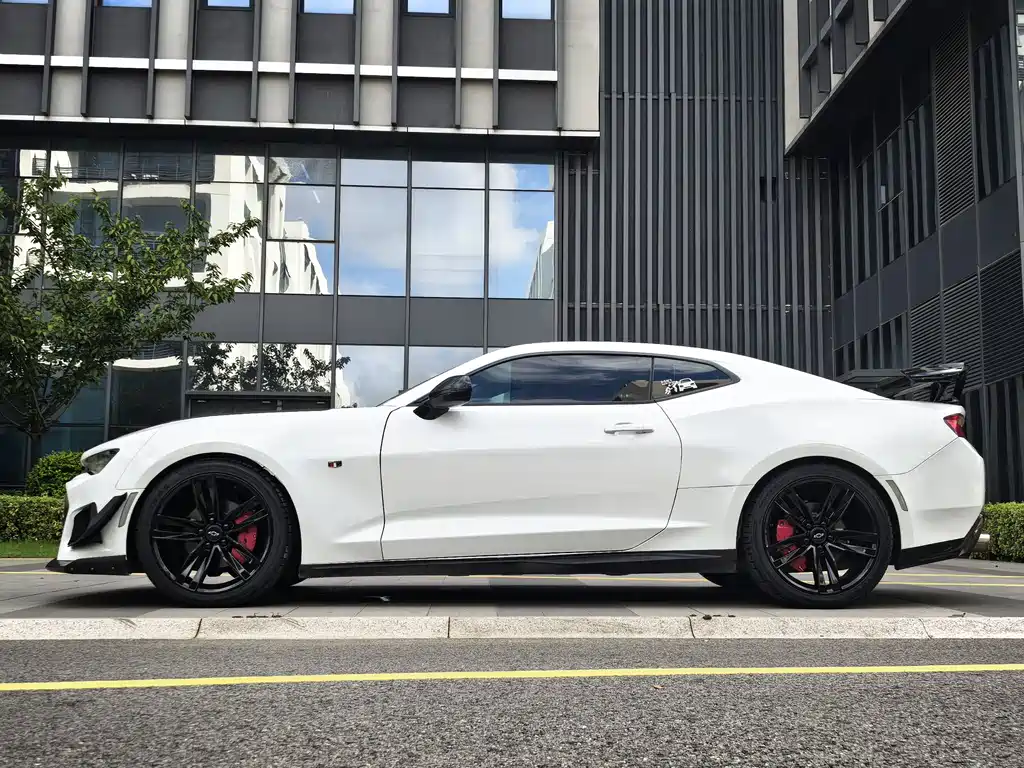Chevrolet Camaro 2018 — фото 4