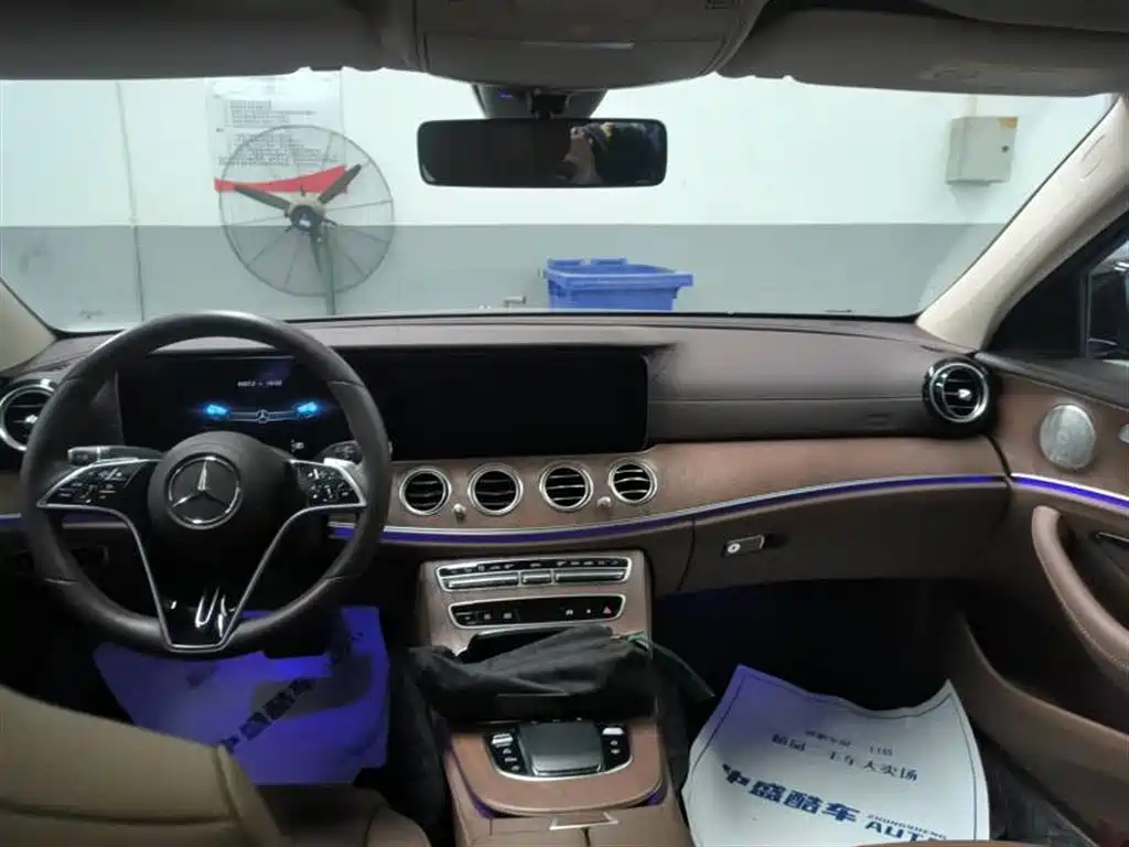 Mercedes-Benz E-Class 2022