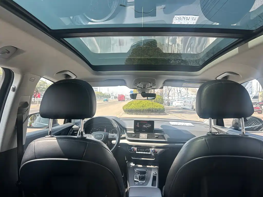 Audi Q5L 2019