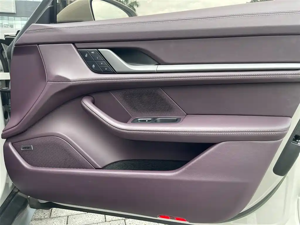 Porsche Taycan 2022 — фото 12