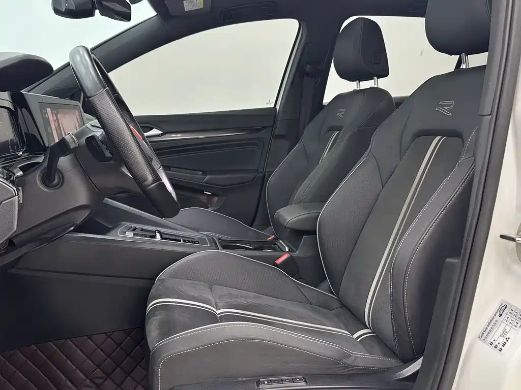 Volkswagen Golf 2022