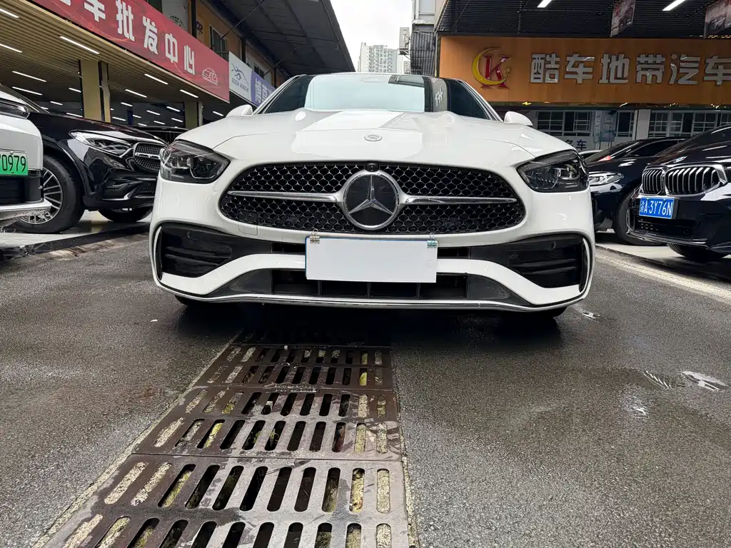 Mercedes-Benz C-Class 2024