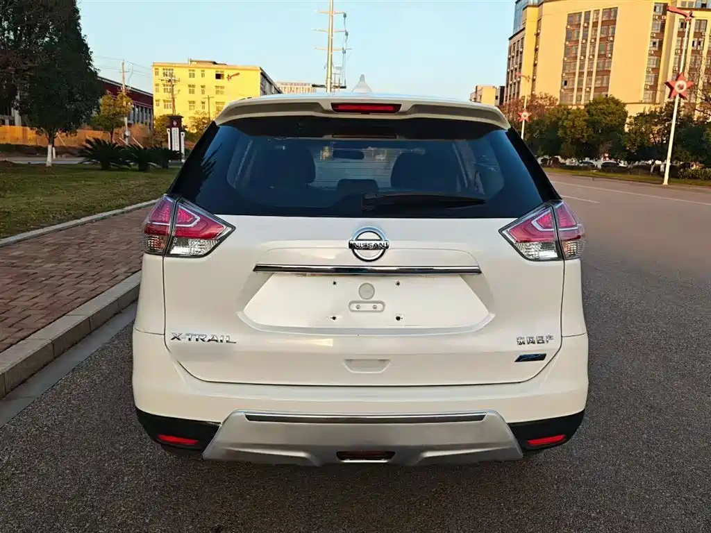 Nissan X-Trail 2015 — фото 6