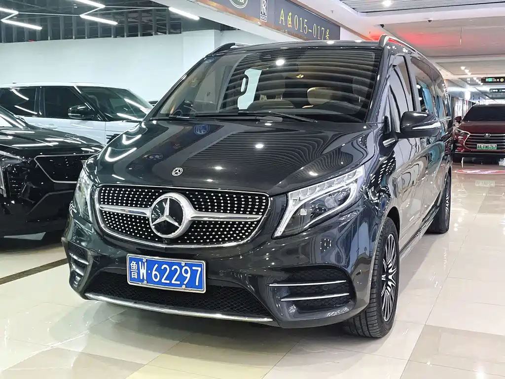 Mercedes-Benz V-Class 2021 — фото 1
