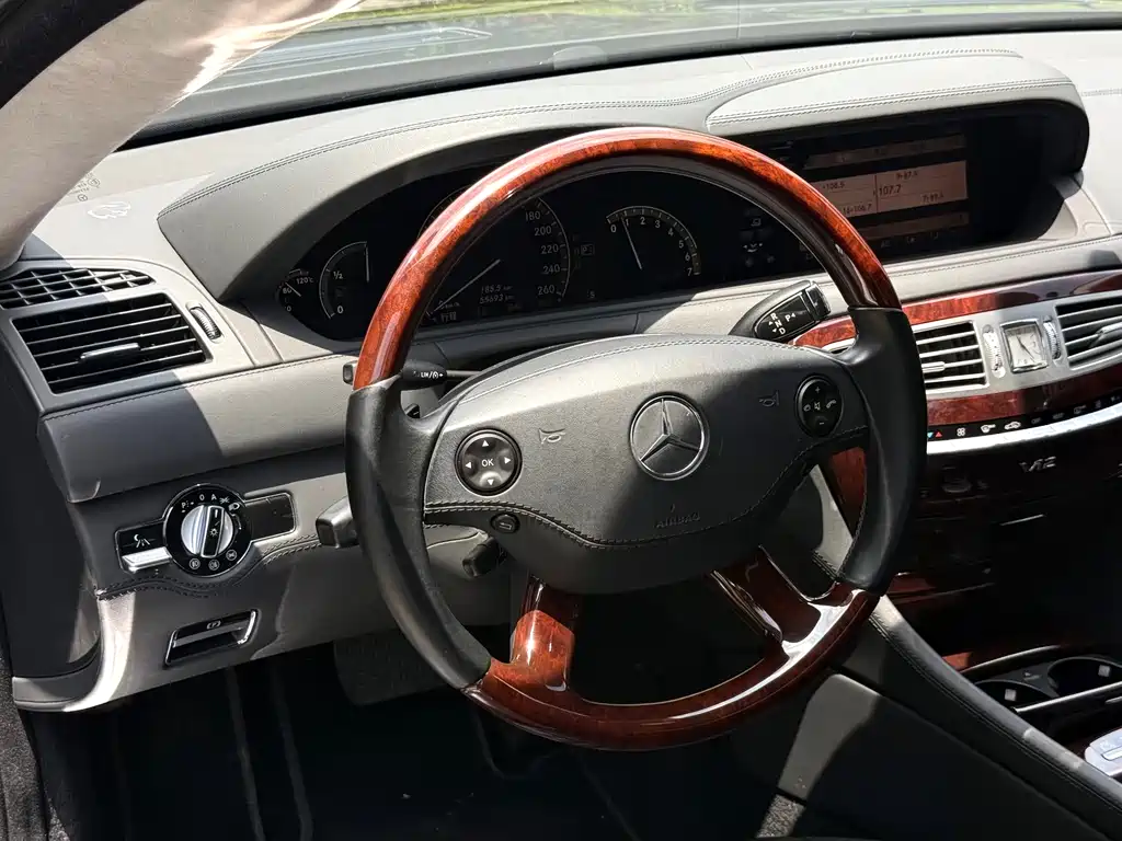 Mercedes-Benz CL-Class 2010 — фото 4