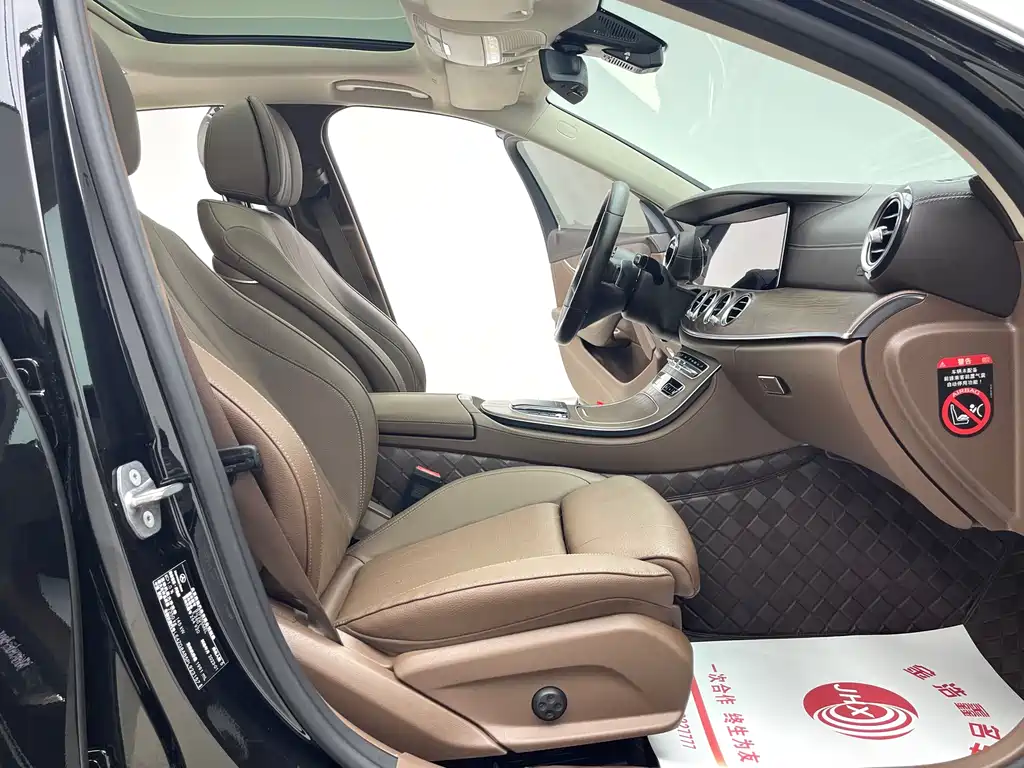 Mercedes-Benz E-Class 2023 — фото 11