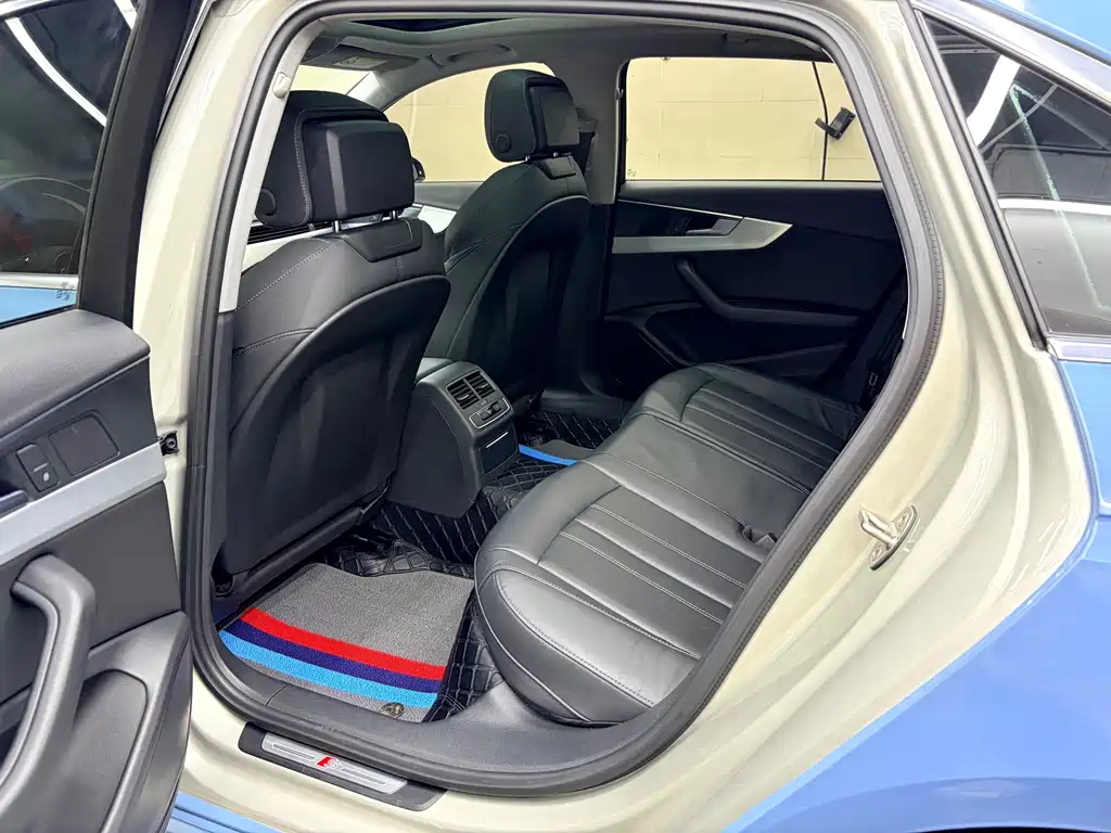 Audi A4L 2022