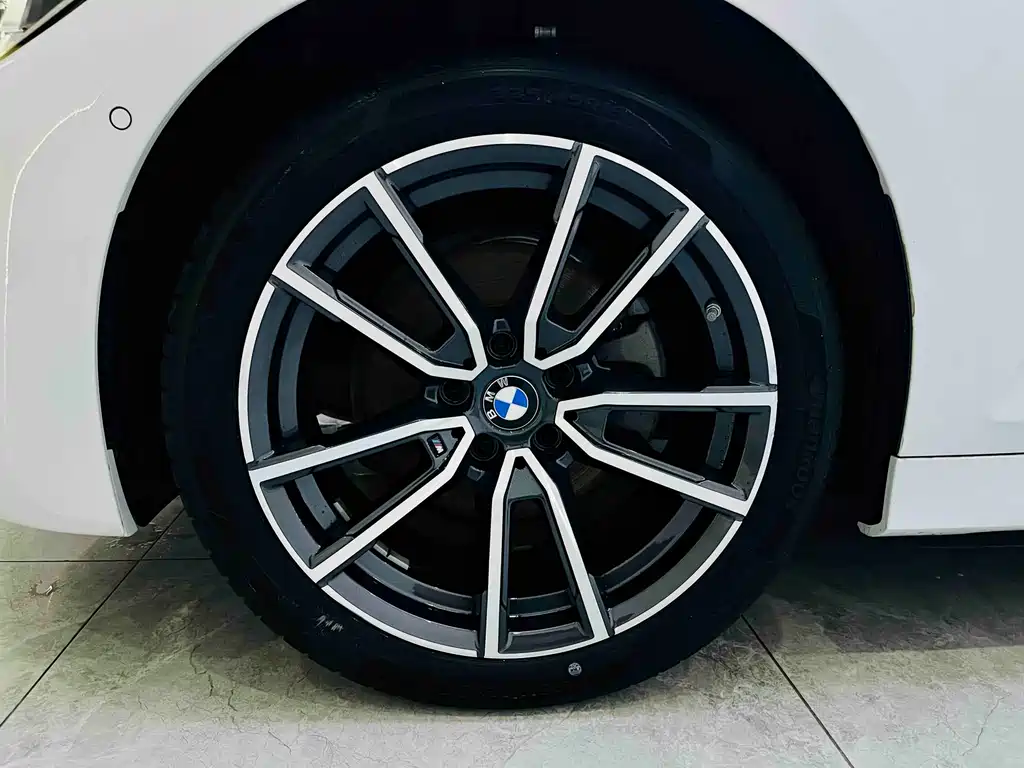 BMW 3 Series 2021 — фото 14