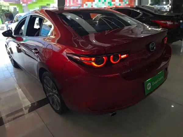 Mazda 3 Axela 2022