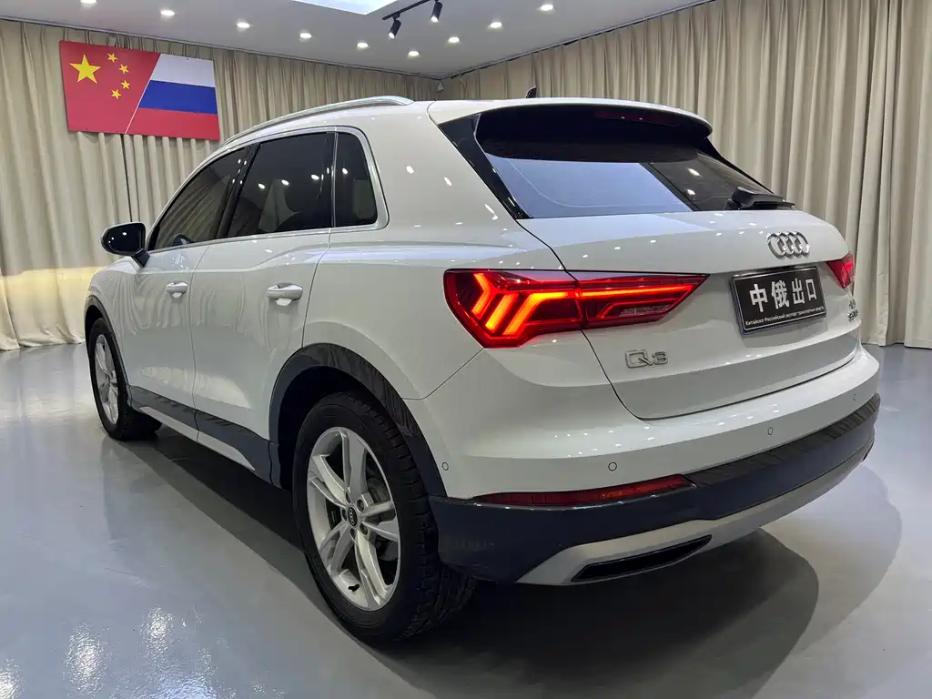 Audi Q3 2022 — фото 17