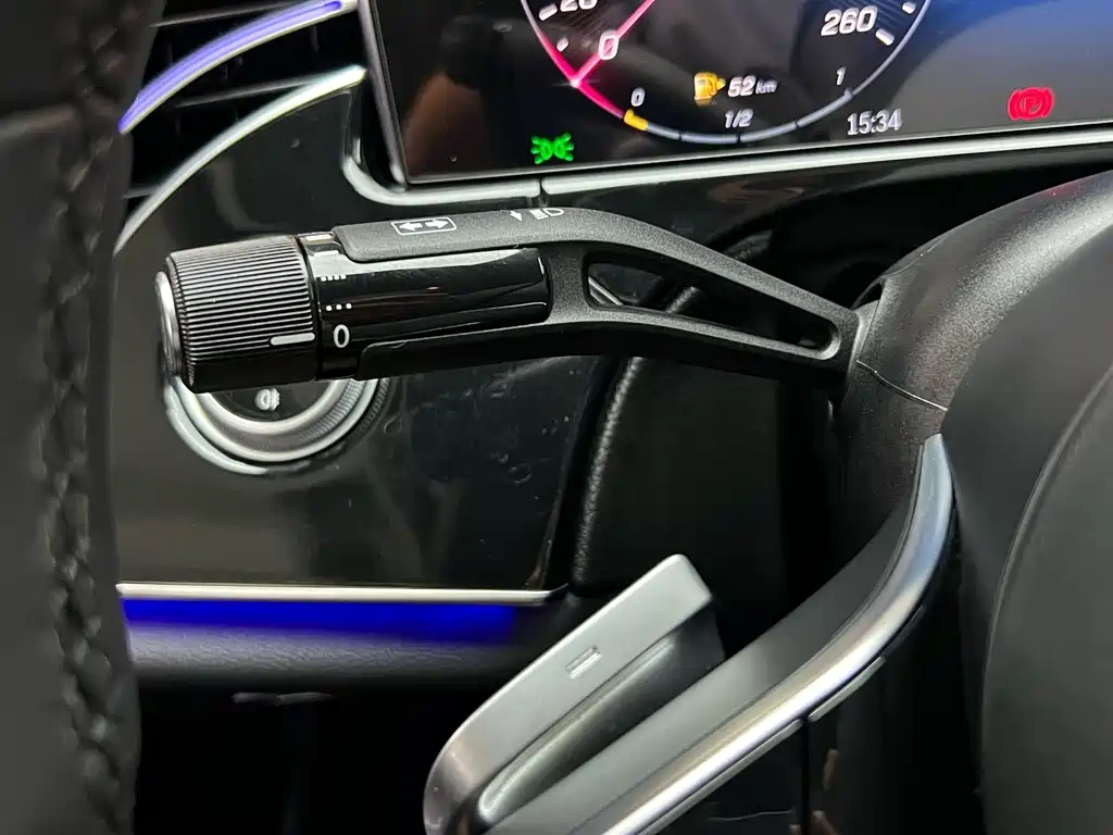 Mercedes-Benz E-Class 2025 — фото 23