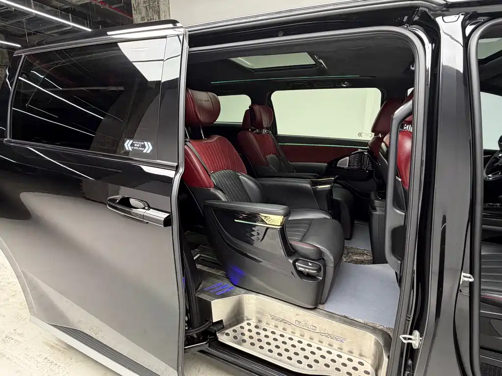 GAC Motor Trumpchi M8 2023 — фото 11