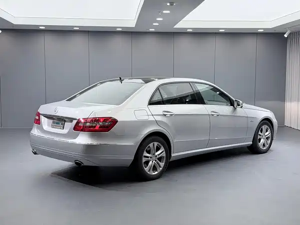 Mercedes-Benz E-Class 2012