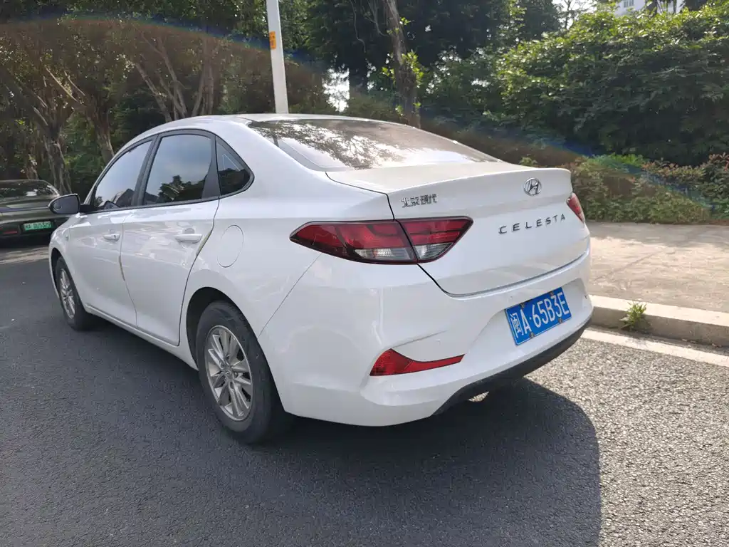 Hyundai Elantra 2020 — фото 11
