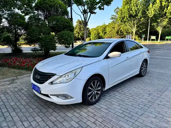 Hyundai Sonata 2013