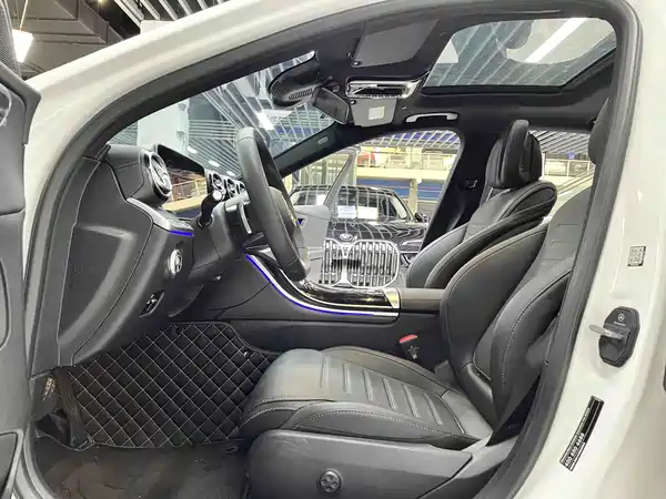 Mercedes-Benz C-Class 2024