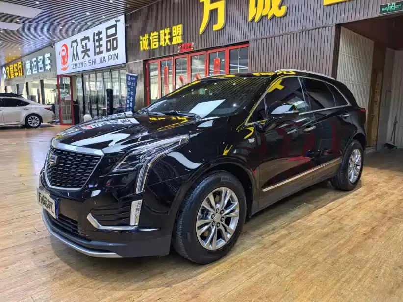 Cadillac XT5 2023 — фото 1