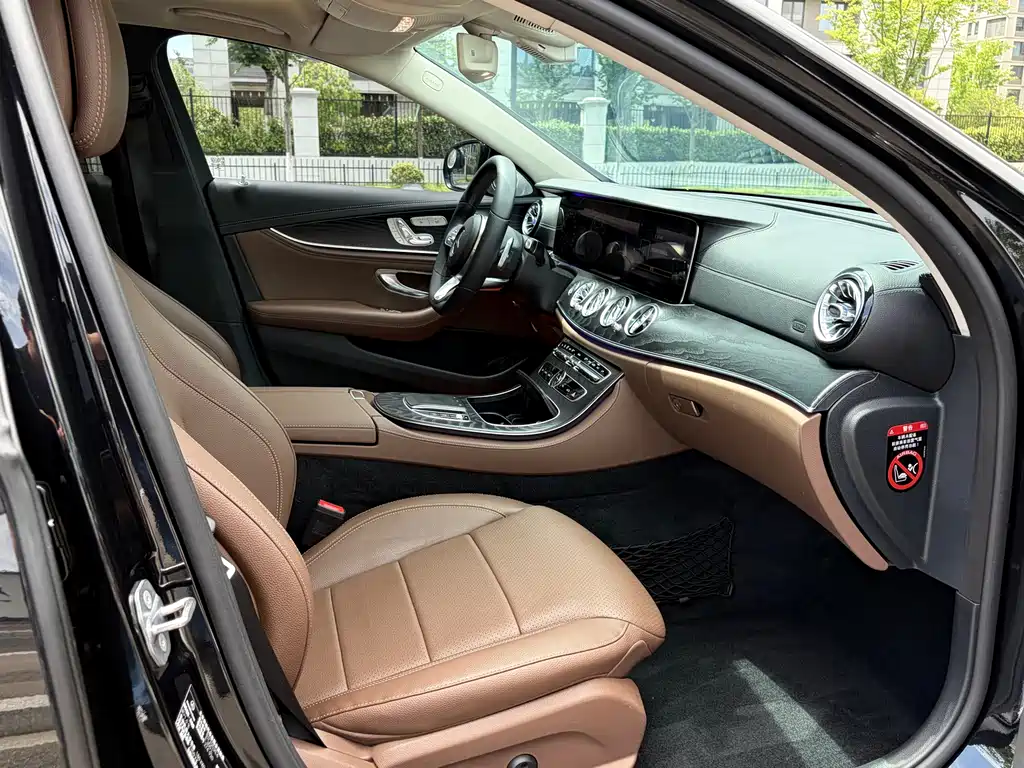 Mercedes-Benz E-Class 2019 — фото 8