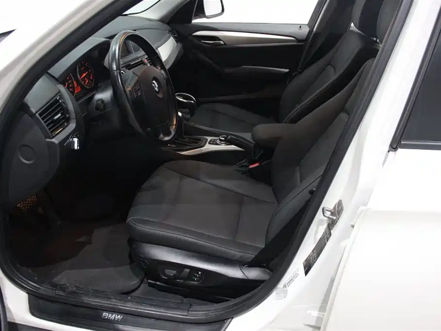 BMW X1 2013 — фото 10