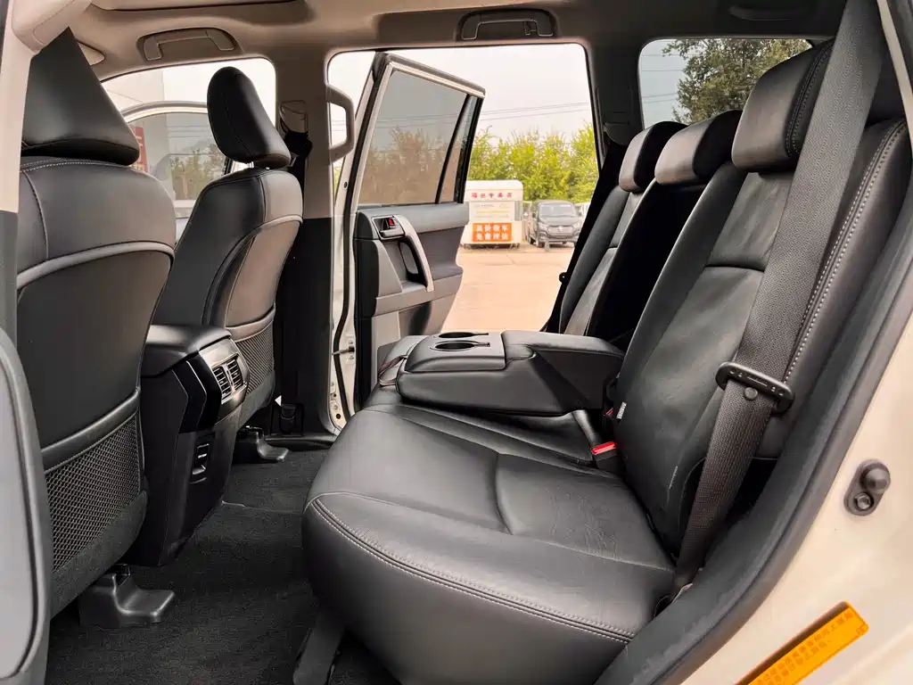 Toyota Prado 2017 — фото 18