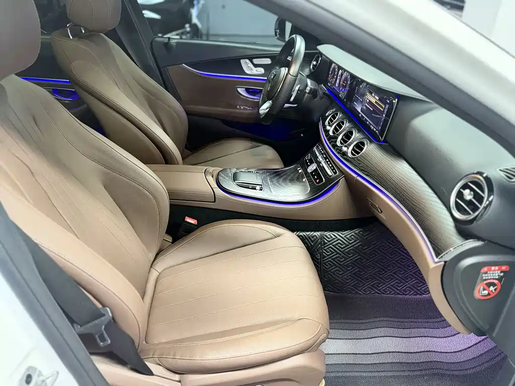 Mercedes-Benz E-Class 2020 — фото 14