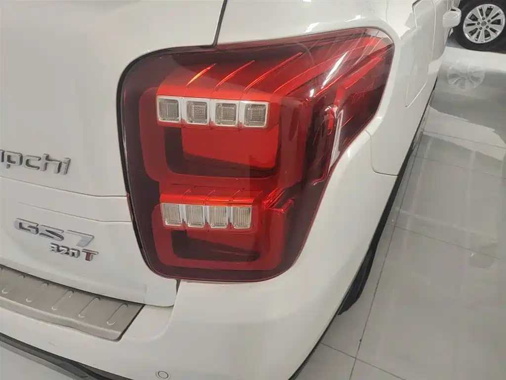 GAC Motor Trumpchi GS7 2018 — фото 8
