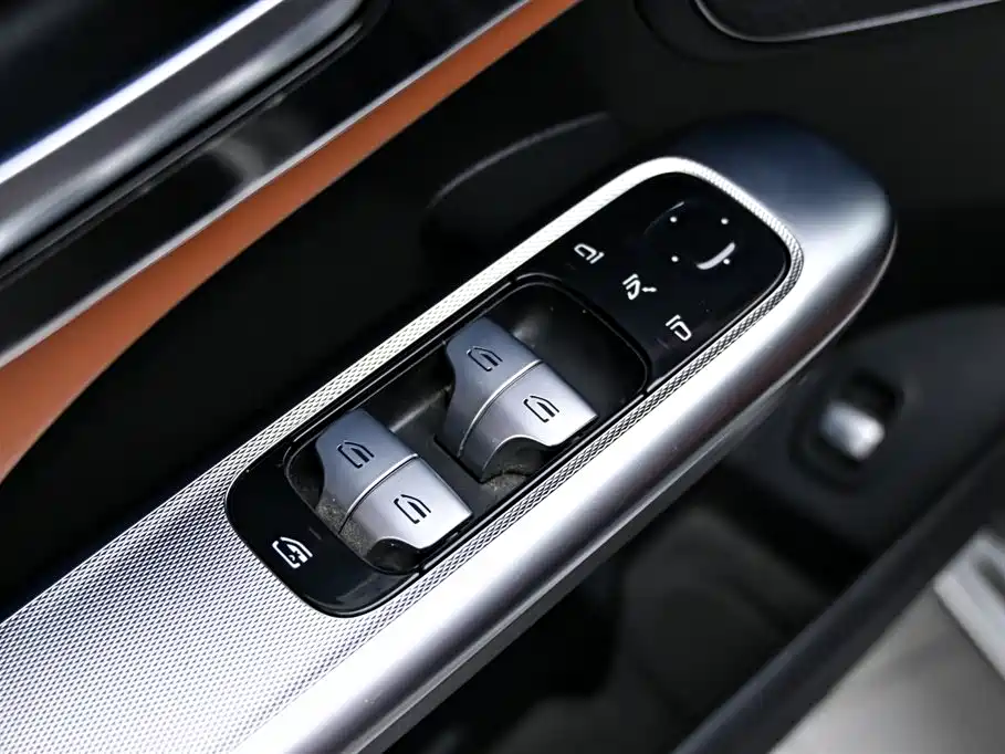 Mercedes-Benz GLC 2023 — фото 23