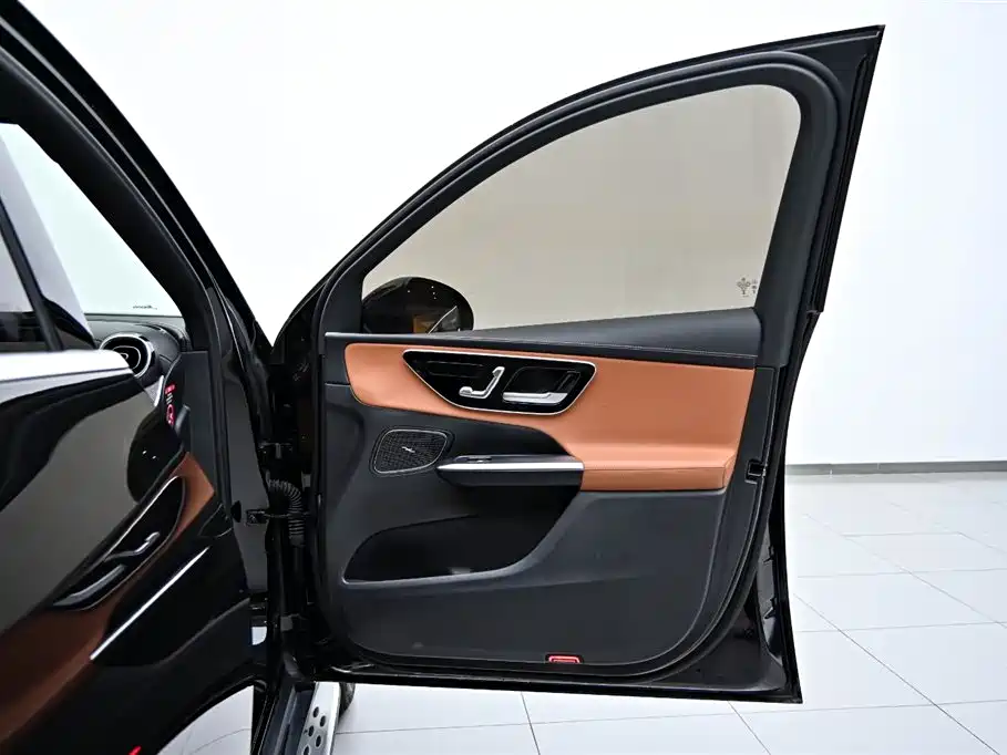 Mercedes-Benz GLC 2023 — фото 21