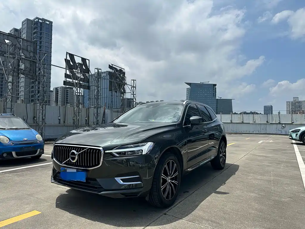 Volvo XC60 2020 — фото 1