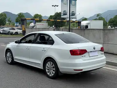 Volkswagen Sagitar 2016