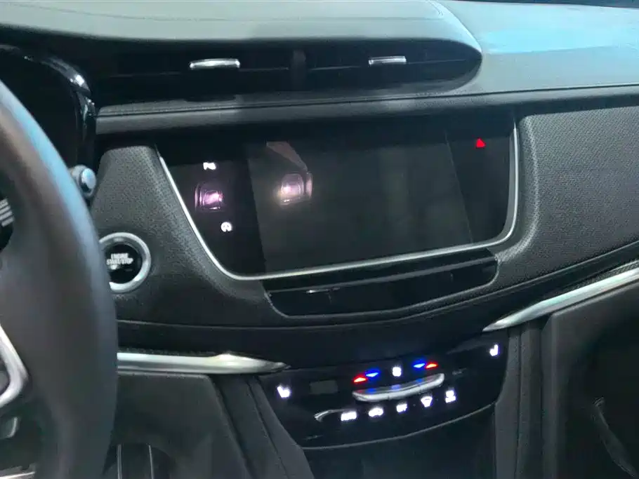 Cadillac XT5 2023 — фото 13