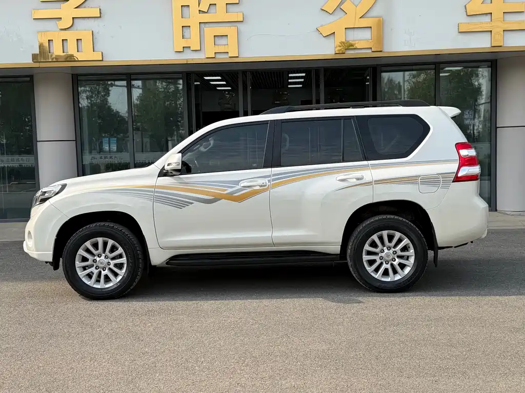 Toyota Prado 2017 — фото 3