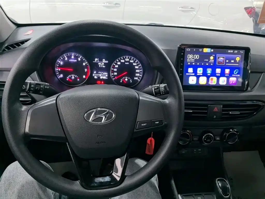 Hyundai Elantra 2019 — фото 10