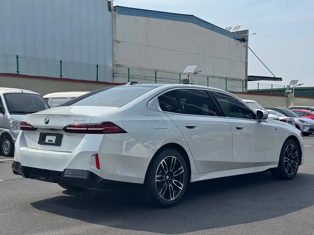 BMW 5 Series 2025