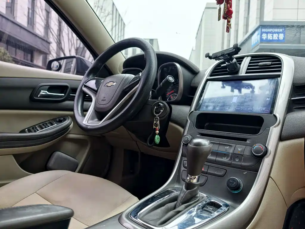 Chevrolet Malibu 2015 — фото 13