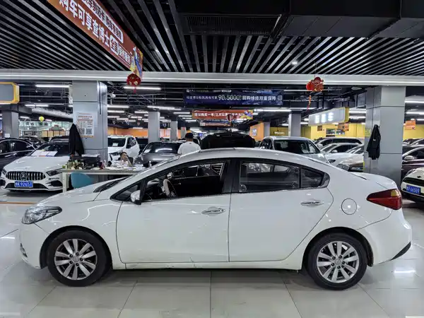 Kia K3 2013
