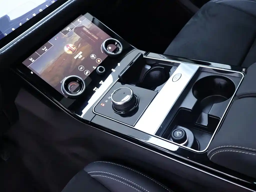 Land Rover Velar 2019 — фото 12
