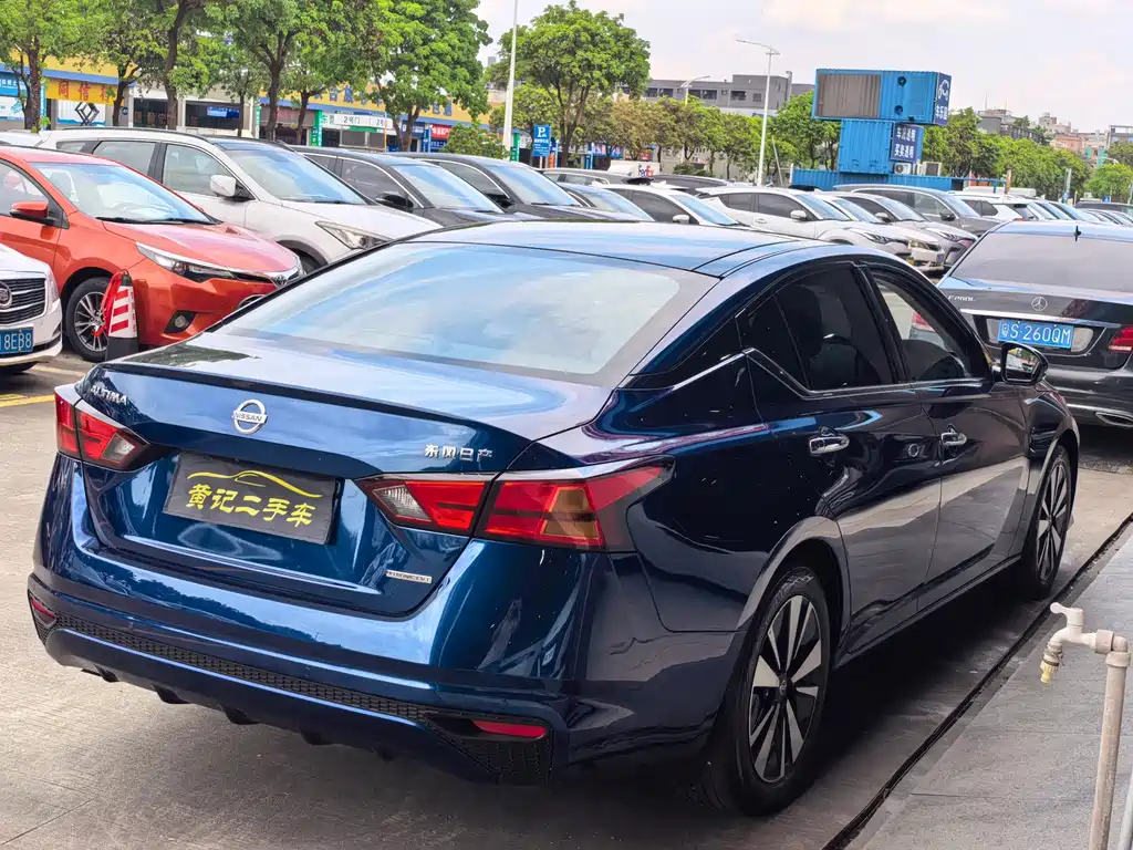 Nissan Teana 2022