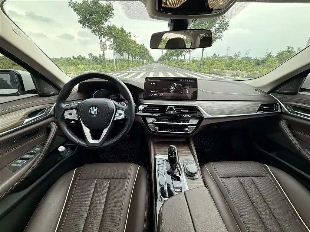 BMW 5 Series 2023