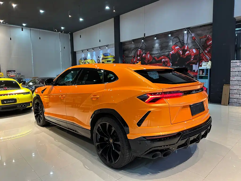 Lamborghini Urus 2023