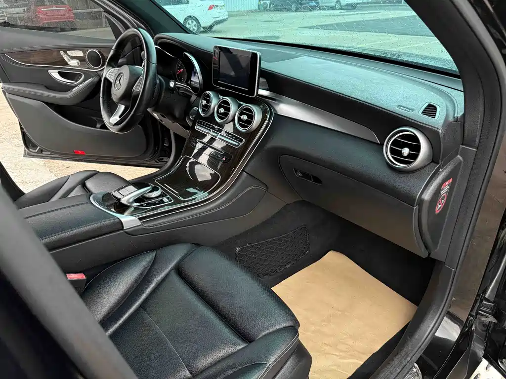 Mercedes-Benz GLC 2016