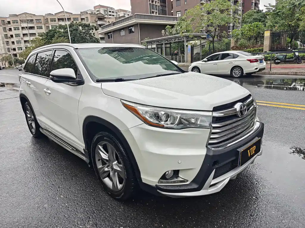 Toyota Highlander 2015 — фото 3