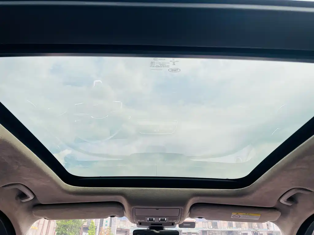 Jaguar F-PACE 2020 — фото 18