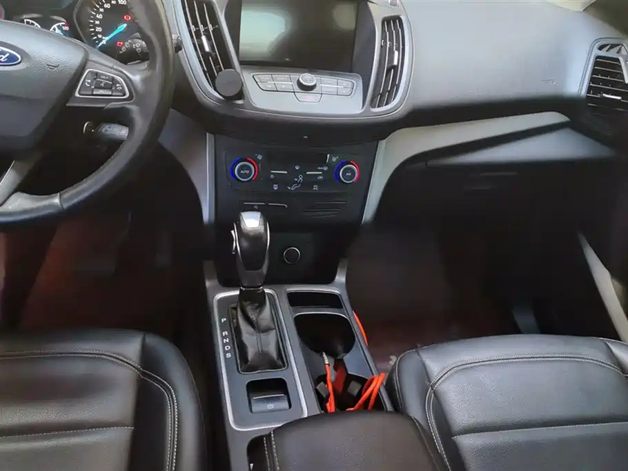 Ford Kuga 2020 — фото 16