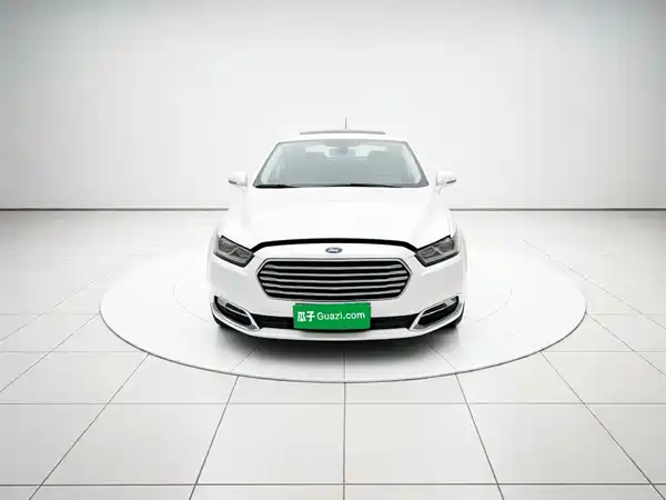 Ford Taurus 2017